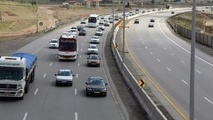 ترافیک پر حجم و روان در محورهای هراز و فیروزکوه

