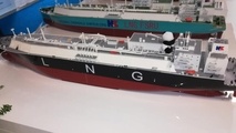 Suez Canal Eyes More LNG Carrier Transits
