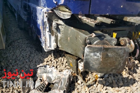 گزارش تصویری| برخورد دو لکوموتیو در راه آهن مشهد