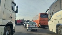 ترافیک سنگین وسایل نقلیه در برخی از محورهای مواصلاتی و آزادراهی کشور