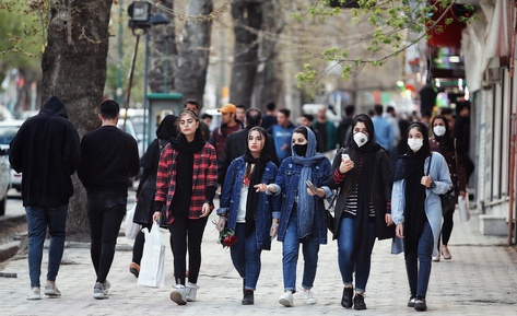 شرایط عجیب فاصله‌گذاری اجتماعی در همدان