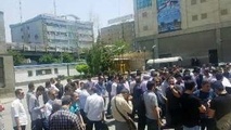 کارکنان مترو تهران در اعتراض به مدیریت این شرکت تجمع کردند