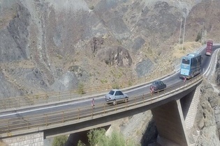 پل جاده نظامی سمنان در مسیر تکمیل