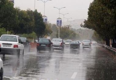 لغزندگی جاده های گلستان بر اثر بارش باران و مه گرفتگی