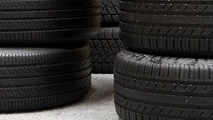 نوسانات قیمت لاستیک دولتی در نمایندگی‌های توزیع در اصفهان