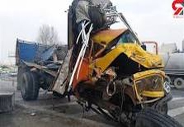 واژگونی یک دستگاه کامیون بنز 