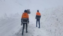 ۴۰۰ راهدار ۱۵ هزار کیلومتر باندراه‌ را برفروبی کردند