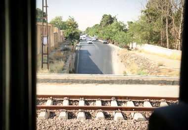 بنادر به ریل باید دوخته شوند
