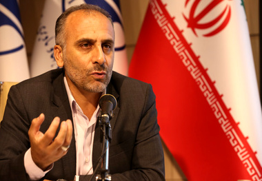 گواهینامه فرودگاه‌های زاهدان و لارستان تمدید شد