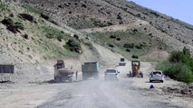۱۳۰۰ خانوار روستایی در شهرستان بانه از راه مناسب بهره‌مند خواهند شد