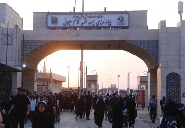 تردد ۱۸۲ هزار نفر از مرز مهران