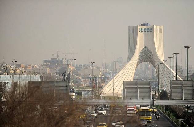 آزادی، کارگر و بزرگراه نواب معابر پرترافیک هستند
