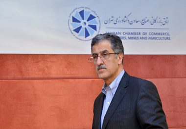 دولت ارز را قیمت‌گذاری نکند