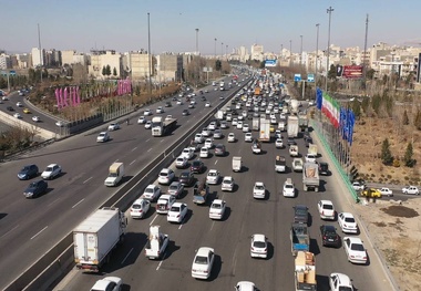 ترافیک سنگین در برخی از محورهای اصلی کشور 