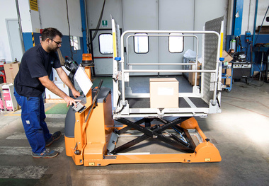 Trenitalia orders wheelchair lifts