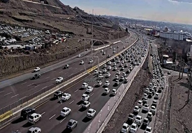ترافیک سنگین در آزادراه های قزوین-کرج-تهران، ساوه-تهران و قم-تهران