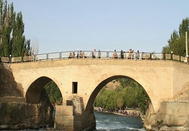 به سازی و تعمیر پل ۵ دهانه در سطح محور زنجان رود زنجان
