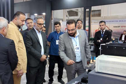 بازدید از غرفه شرکت پویش پژوهان