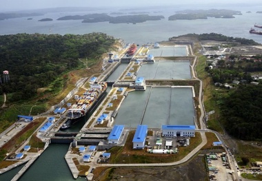 Panama Canal Adds Eighth Daily Booking Slot for New Neopanamax Locks
