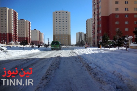 (تصاویر) بارش برف در مسکن‌مهر پرند 