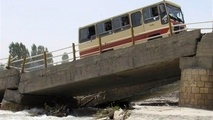 پل گلستانه ارومیه همچنان بدون مرمت رها شده است