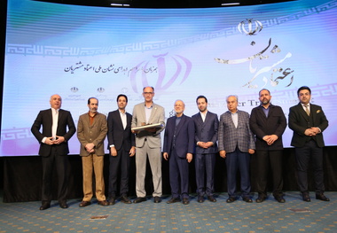  نشان طلایی اعتماد مشتریان به گروه صنعتی پلورسبز رسید