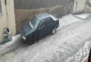 جاده‌های استان فارس لغزنده است