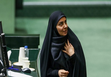 فرزانه صادق مالواجرد وزیر راه و شهرسازی شد