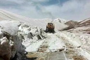 پایان پنج ماه محاصره برفی؛ گردنه عسل کشان پس از ۴۱ روز عملیات طاقت فرسا بازگشایی شد