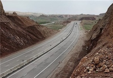 تمام محورهای ارتباطی استان ایلام باز است
