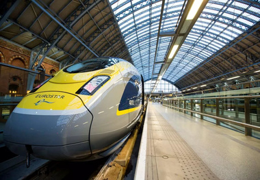 Southeastern’s First Renovated Class 376 Electrostar Re-Enters Service
