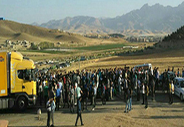 عادی شدن تردد در محور ازنا، شازند بعد ازاعتراضات مردمی