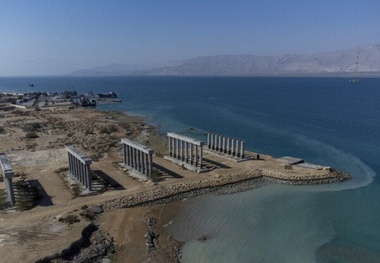 اجرای سه کیسون از پل خلیج فارس تا پایان سال 1403