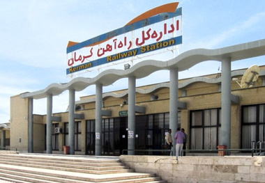 مدیرکل راه آهن کرمان: علت حادثه خروج قطار از ریل در حال بررسی است