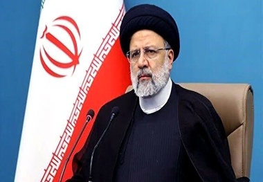 کارگاه مونوریل تجهیز و فرودگاه قم تا پایان دولت تکمیل می شود
