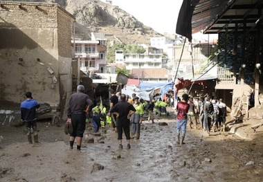 ۷۶ کشته و امدادرسانی به ۶۱ هزار نفر در پی سیل