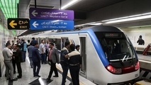 تلاش کارکنان متروی تهران برای تداوم خدمت‌ رسانی بی‌ وقفه