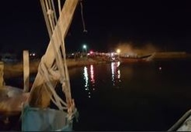 حریق چند لنج در بندر عامری