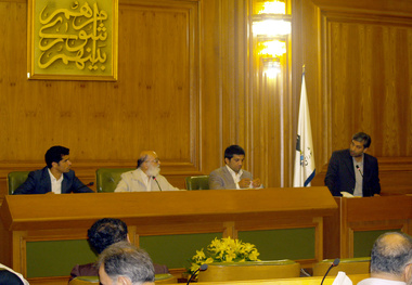 شورای شهر پایگاه اجتماعی ورزشکاران و هنرمندان نیست