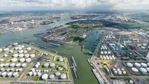 Port of Rotterdam uses self-learning computer to predict vessel arrival