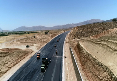 مشکل ارتباطی در آزادراه شیراز-اصفهان، فقدان برق اعلام شد