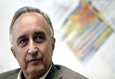 مبارزان با سرمایه‌داری، دن‌کیشوت‌های با شمشیر چوبین‌اند