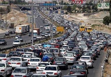 استفاده از خودرو شخصی علت ترافیک پایتخت 