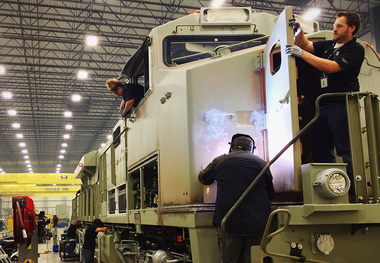 CN orders 60 locomotives