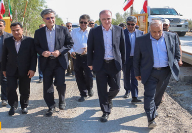 تونل وحدت در آستانه بهره‌ برداری و ۳۵ کیلومتر از باند دوم محور جهرم - لار - بندرعباس در مراحل پایانی 

